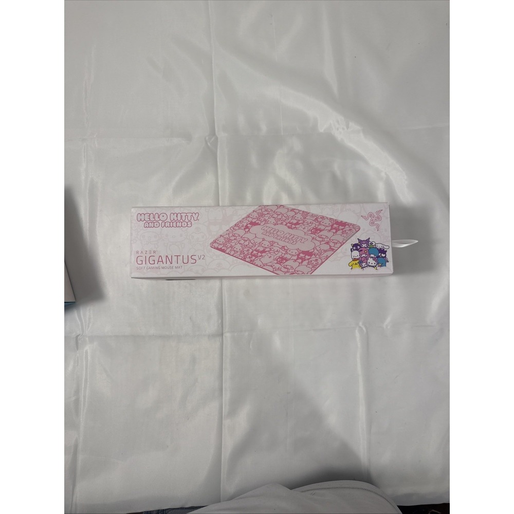 Razer x Hello Kitty & Friends Pink Mouse Mat Gigantus V2 - Brand Ne